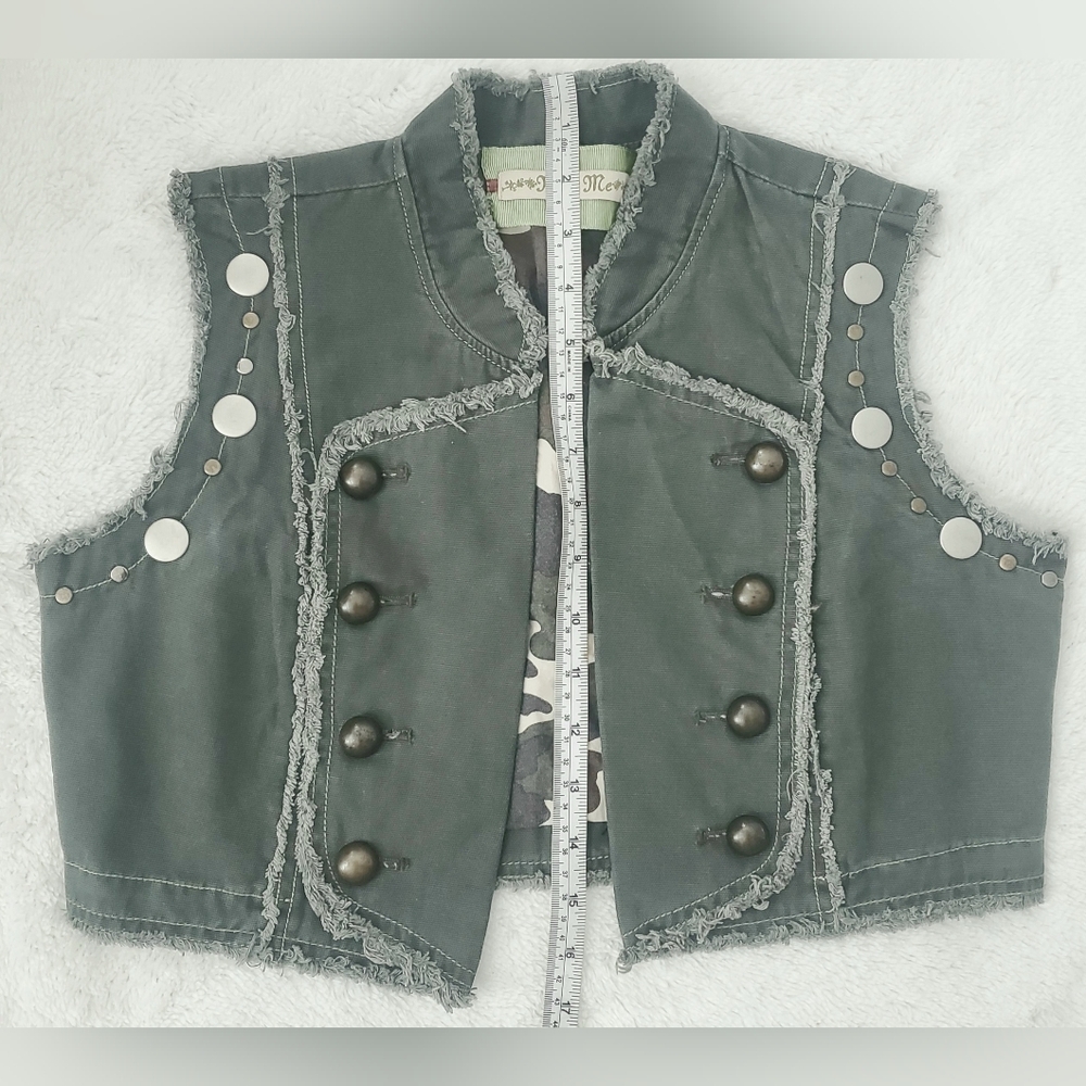 Miss Me Green Embroidered Vest - Picture 7 of 7